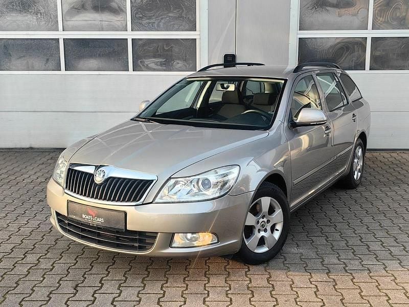 Gebraucht Skoda Octavia Ambiente 160 PS (117 kW) 2011 Braun Kombi
