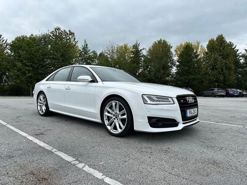 Gebraucht Audi S8 plus Ambiente 605 PS (444 kW) 2017 Weiß Limousine