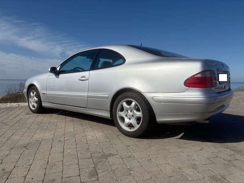 Silber Gebraucht 2001 Mercedes CLK230 Avantgarde Coupé | 9.000 € (Teuer) - Bild 1/4