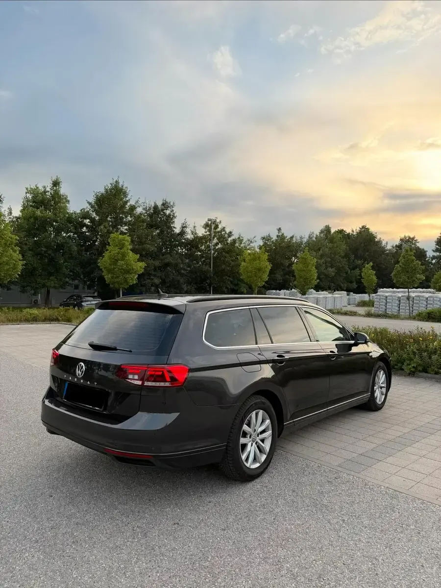 Gebraucht VW Passat 122 PS (89 kW) 2020 Kombi