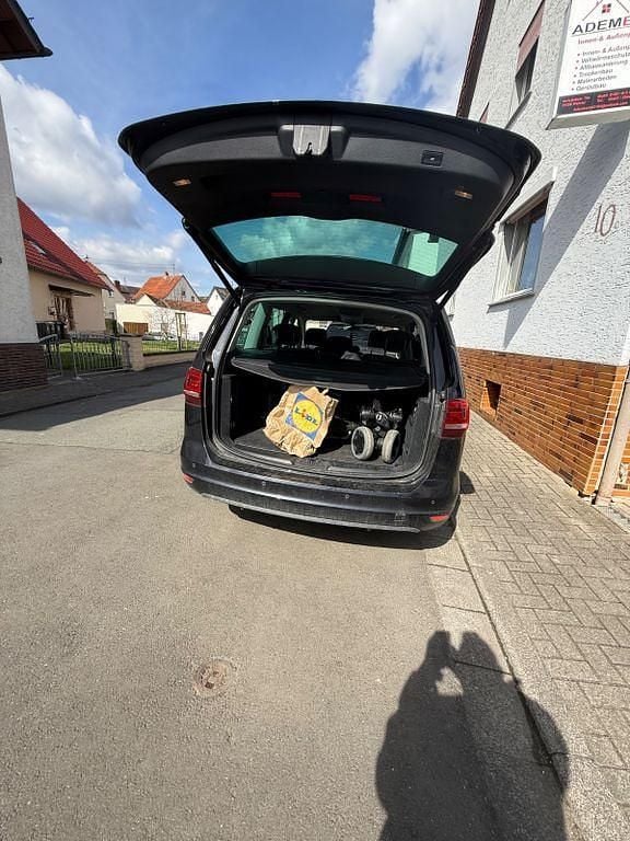 Second-hand VW Sharan Join 184 CP (135 kW) 2017 Negru Monovolum