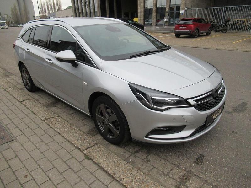 Gebraucht Opel Astra Dynamic 150 PS (110 kW) 2017 Silber Kombi