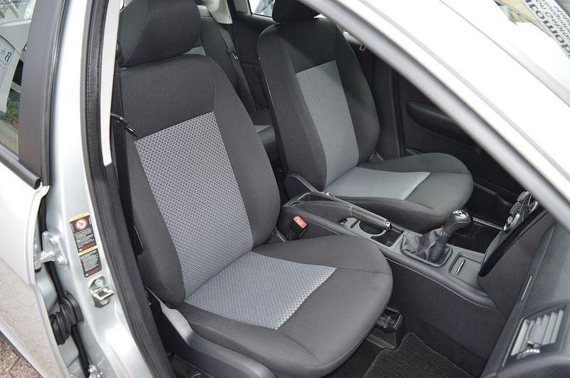 Gebraucht Mercedes A150 Classic 95 PS (69 kW) 2004 Silber Van / Kleinbus