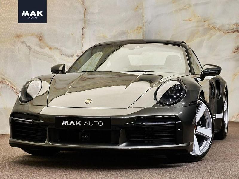 Grün Gebraucht 2025 Porsche 992 Coupé | 279.850 € - Bild 1/4
