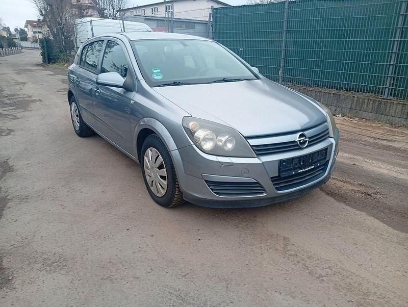 Gebraucht Opel Astra Edition 105 PS (77 kW) 2005 Silber Limousine