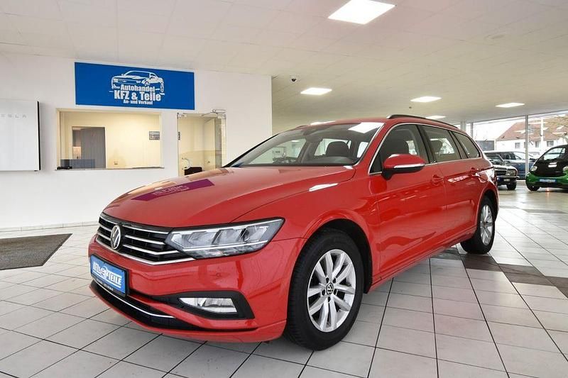 Rot Gebraucht 2021 VW Passat Business Kombi | 17.980 € (Guter Preis) - Bild 1/4