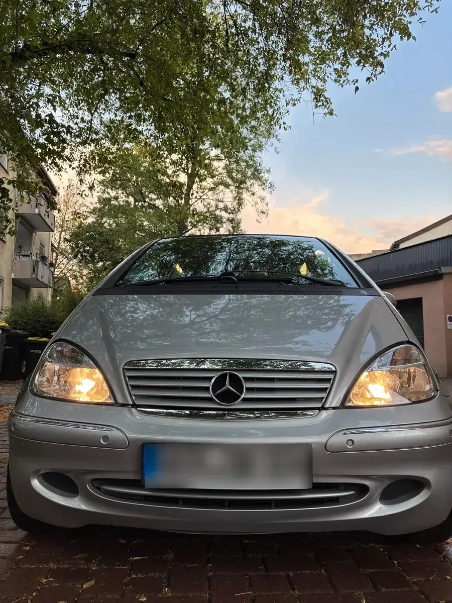 Gebraucht Mercedes A190 Avantgarde 125 PS (91 kW) 2002 Grau Kleinwagen