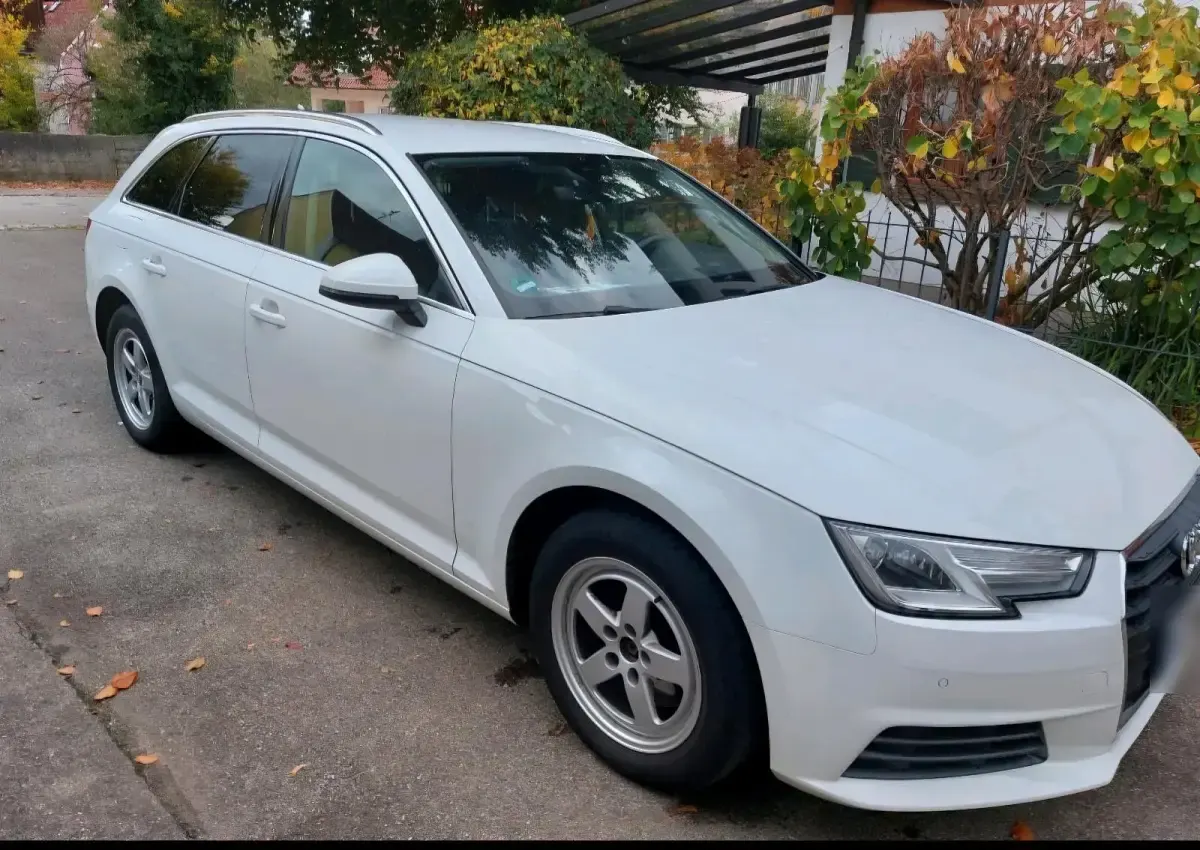 Gebraucht Audi A4 150 PS (110 kW) 2017 Weiß Kombi