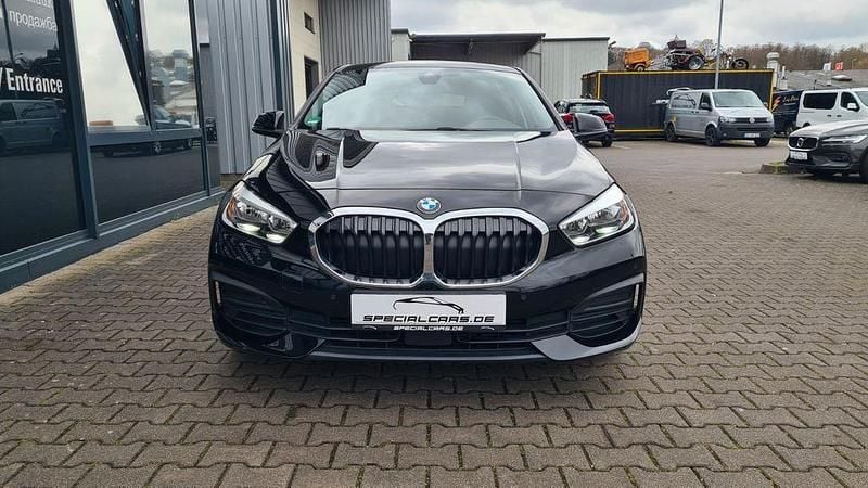Gebraucht BMW 116 116 PS (85 kW) 2022 Schwarz Kleinwagen