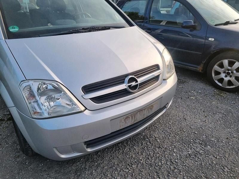 Gebraucht Opel Meriva 87 PS (63 kW) 2004 Silber Van / Kleinbus