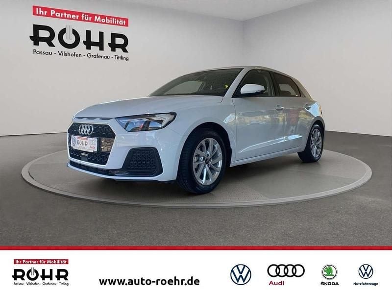 Gletscherweißmetallic Gebraucht 2025 Audi A1 Sportback Advanced Plus Kleinwagen | 24.550 € (Fairer Preis) - Bild 1/4