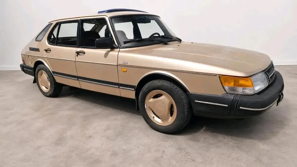Gebraucht Saab 900 126 PS (92 kW) 1989 Gold Limousine