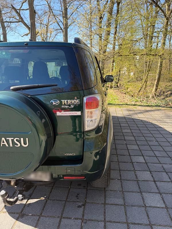 Gebraucht Daihatsu Terios 105 PS (77 kW) 2011 Grün SUV