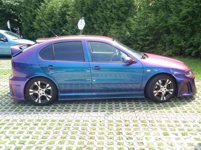 Second-hand Seat Leon 245 CP (180 kW) 2003 Andere farbe metallic Berlinǎ
