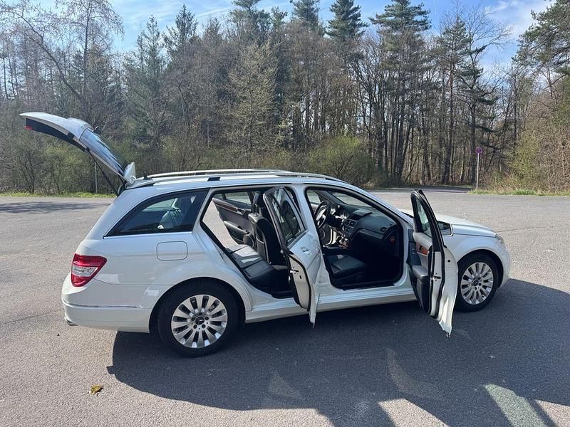 Gebraucht Mercedes C230 Elegance 204 PS (150 kW) 2008 Weiß Limousine
