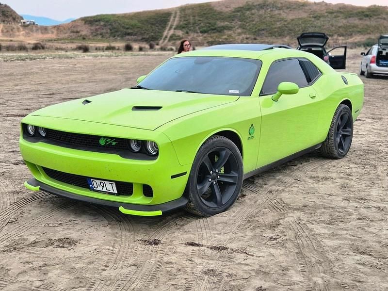 Grün Gebraucht 2015 Dodge Challenger Coupé | 25.000 € (Teuer) - Bild 1/4