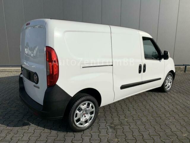 Gebraucht Fiat Doblò 101 PS (74 kW) 2018 Weiß Van / Kleinbus