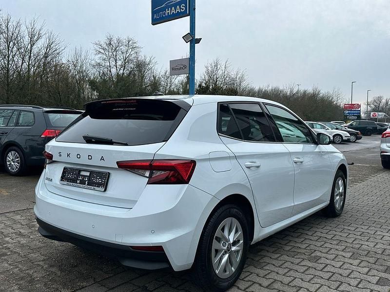 Gebraucht Skoda Fabia Selection 116 PS (85 kW) 2025 Weiß Limousine
