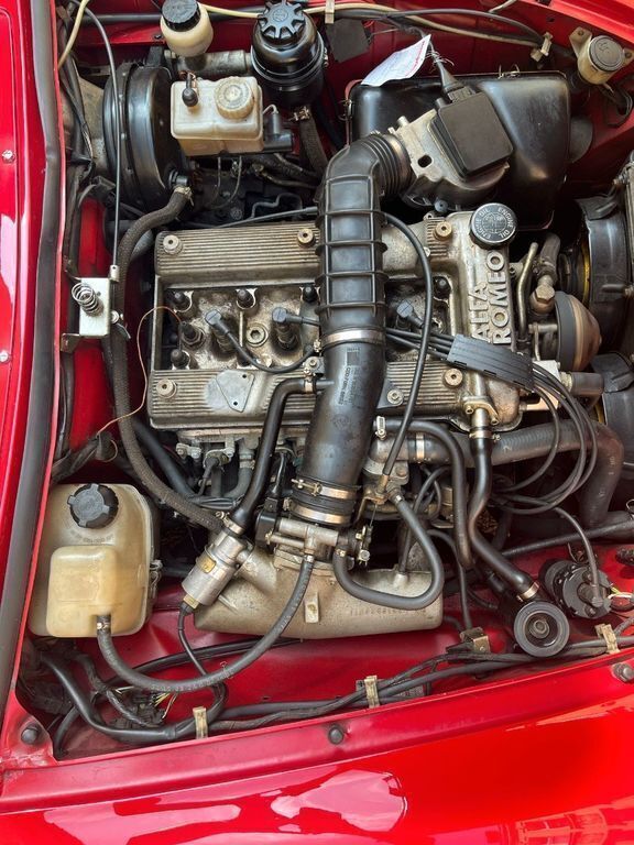 Rot Gebraucht 1992 Alfa Romeo Spider Cabrio | 15.990 € - Bild 1/4