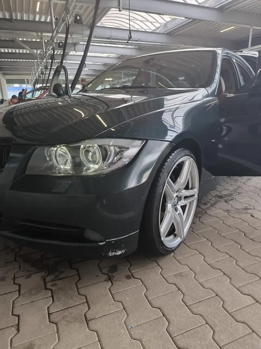 Gebraucht BMW 325 218 PS (160 kW) 2008 Grün Limousine