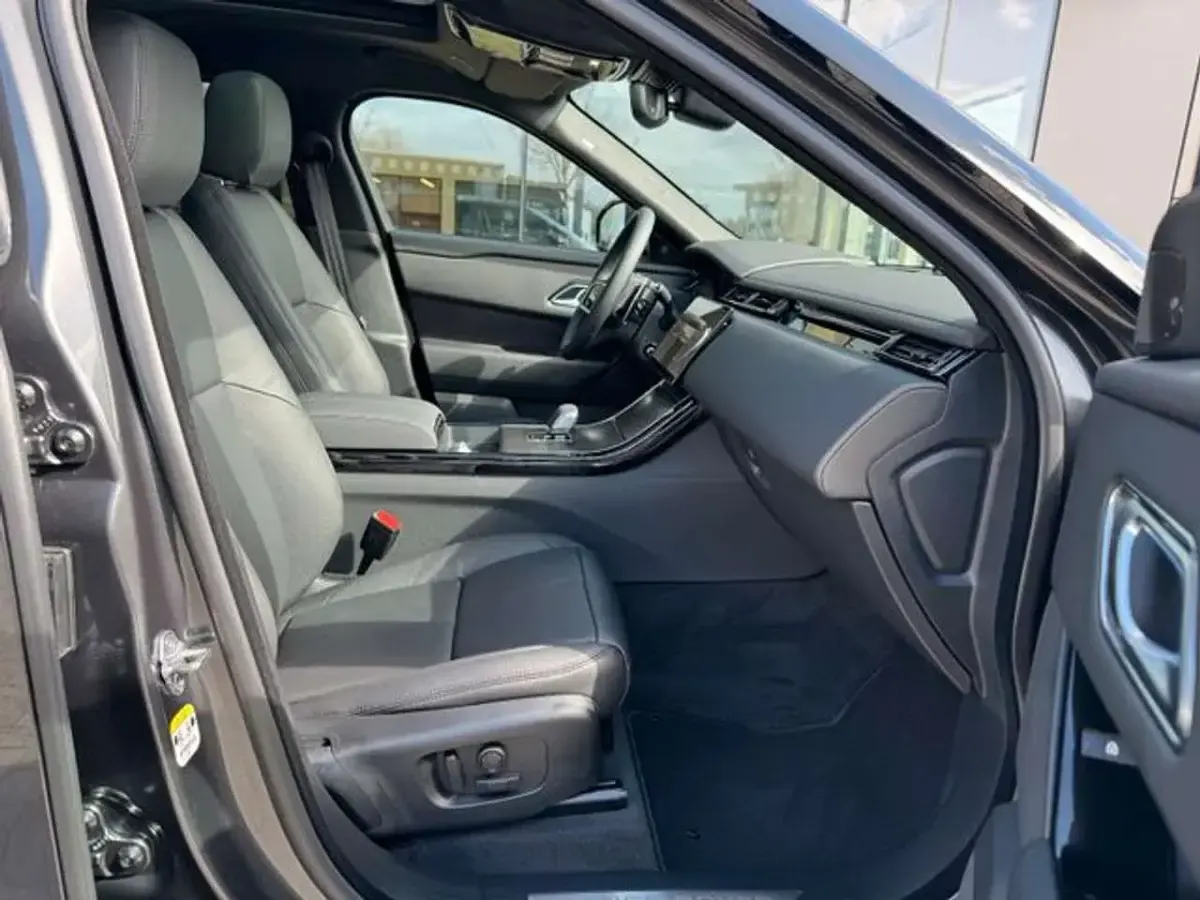 Gebraucht Land Rover Range Rover Velar SE Dynamic 300 PS (220 kW) 2026 Carpathian grey SUV
