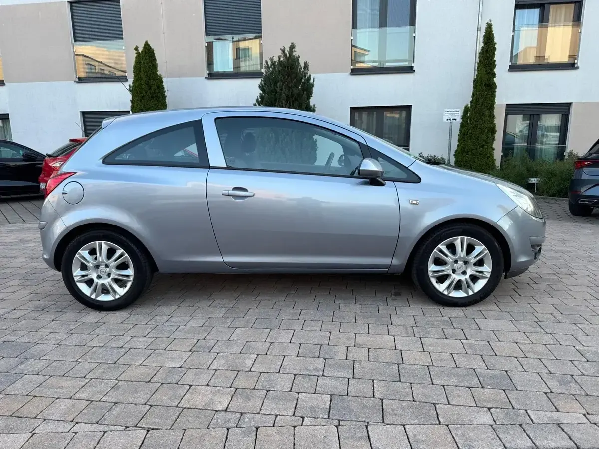 Gebraucht Opel Corsa 80 PS (58 kW) 2008 Grau Kleinwagen