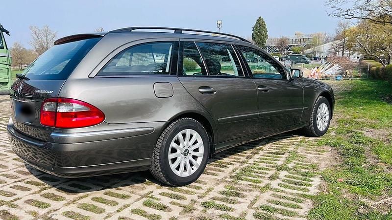 Gebraucht Mercedes E200 Elegance 184 PS (135 kW) 2006 Beige Kombi