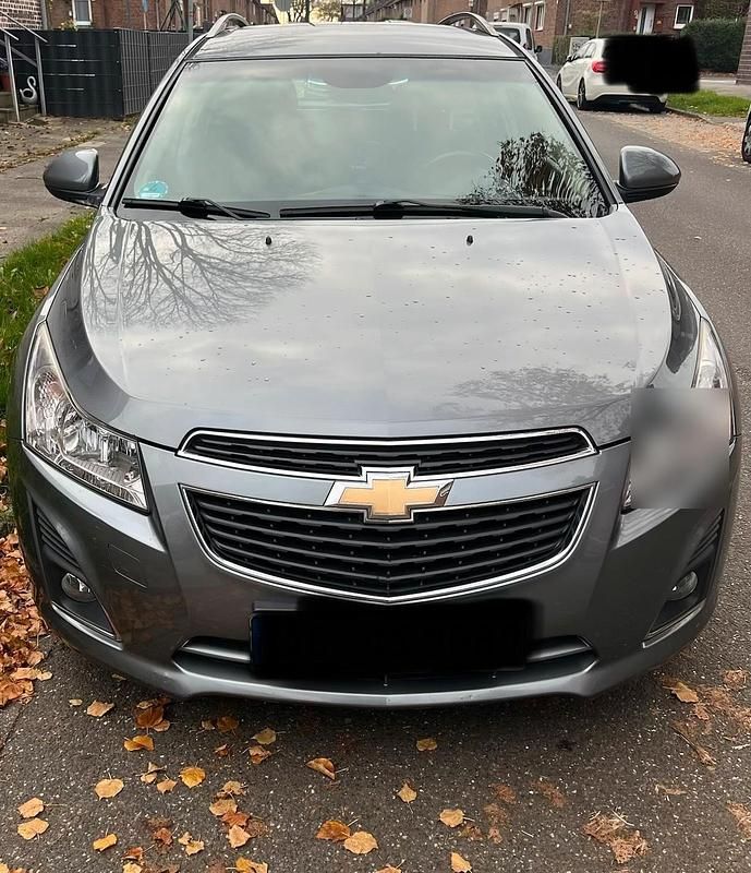 Grau Gebraucht 2012 Chevrolet Cruze Kombi | 5.000 € (Etwas zu teuer) - Bild 1/4