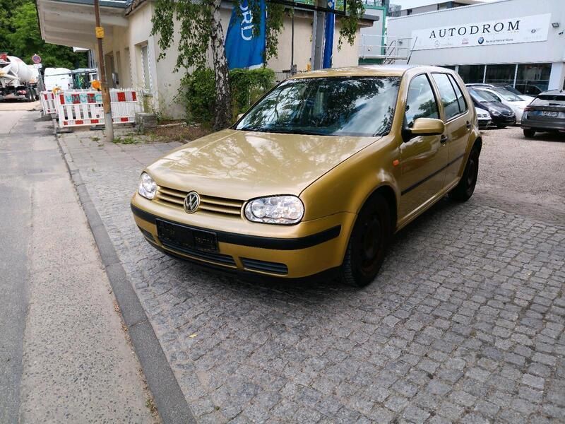Gold Gebraucht 1998 VW Golf IV Kleinwagen | 650 € (Guter Preis) - Bild 1/4