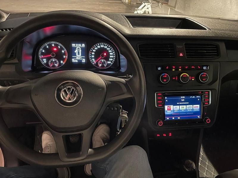 Gebraucht VW Caddy Beach 102 PS (75 kW) 2016 Weiß Van / Kleinbus