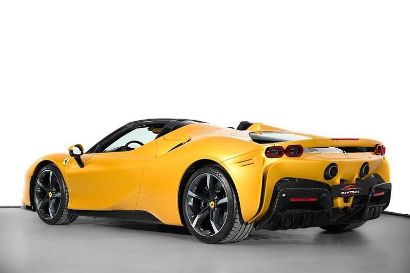 Second-hand Ferrari SF90 2021 Galben Cabrio