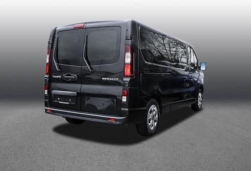 Second-hand Renault Trafic Evolution 150 CP (110 kW) 2025 Negru Monovolum