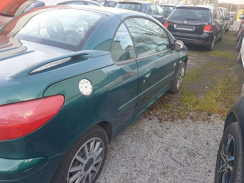 Gebraucht Peugeot 206 CC Platinum 109 PS (80 kW) 2003 Cabrio