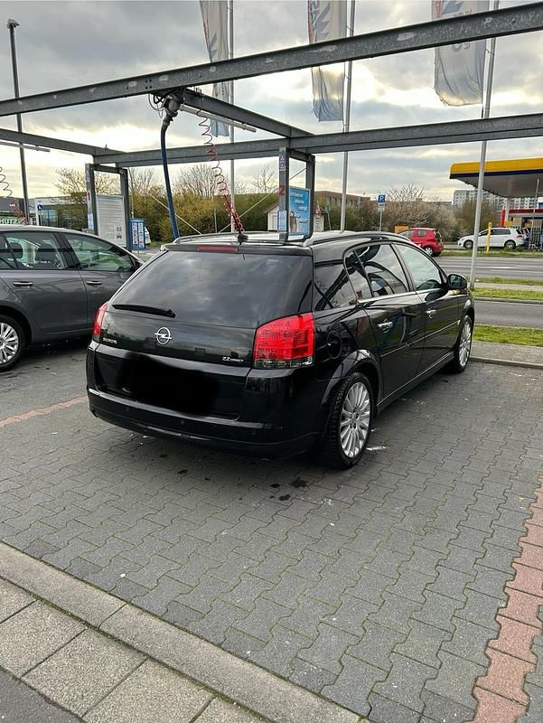 Schwarz Gebraucht 2007 Opel Signum Kleinwagen | 1.900 € (Fairer Preis) - Bild 1/4