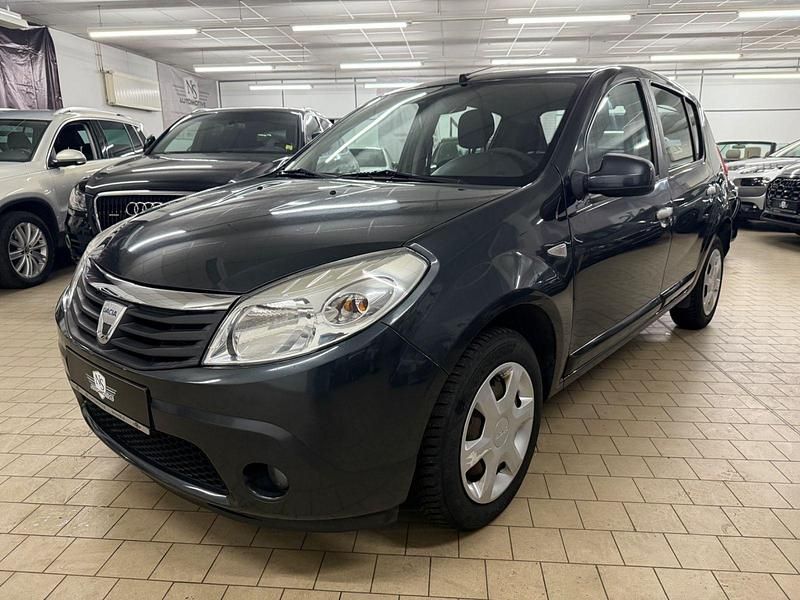 Gebraucht Dacia Sandero Lauréate 75 PS (55 kW) 2011 Grau Kleinwagen