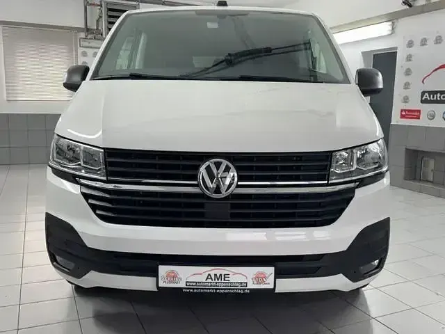 Gebraucht VW Caravelle Trendline 150 PS (110 kW) 2021 Weiß Van