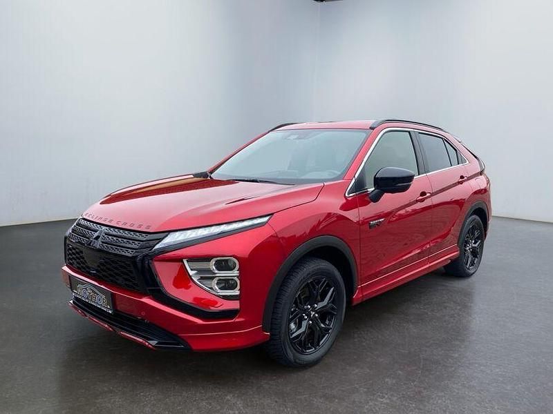 Gebraucht Mitsubishi Eclipse Cross Plus 188 PS (138 kW) 2022 Dynamik rot SUV