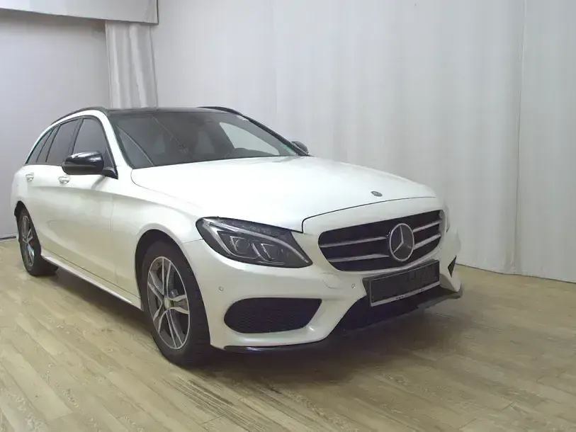 Gebraucht Mercedes C250 AMG line 204 PS (150 kW) 2016 Diamant weiss bright designo l Kombi