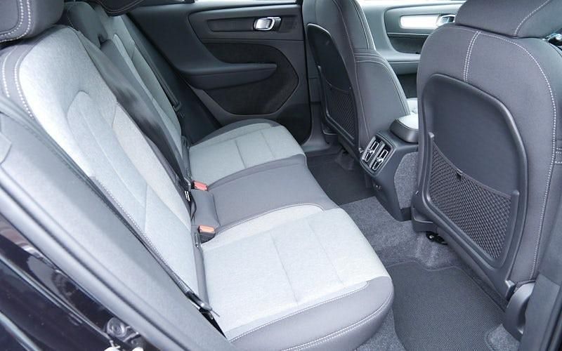 Gebraucht Volvo XC40 Plus 197 PS (144 kW) 2024 Onyx schwarz SUV