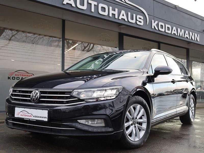 Schwarz Gebraucht 2023 VW Passat Business Kombi | 26.770 € (Fairer Preis) - Bild 1/4