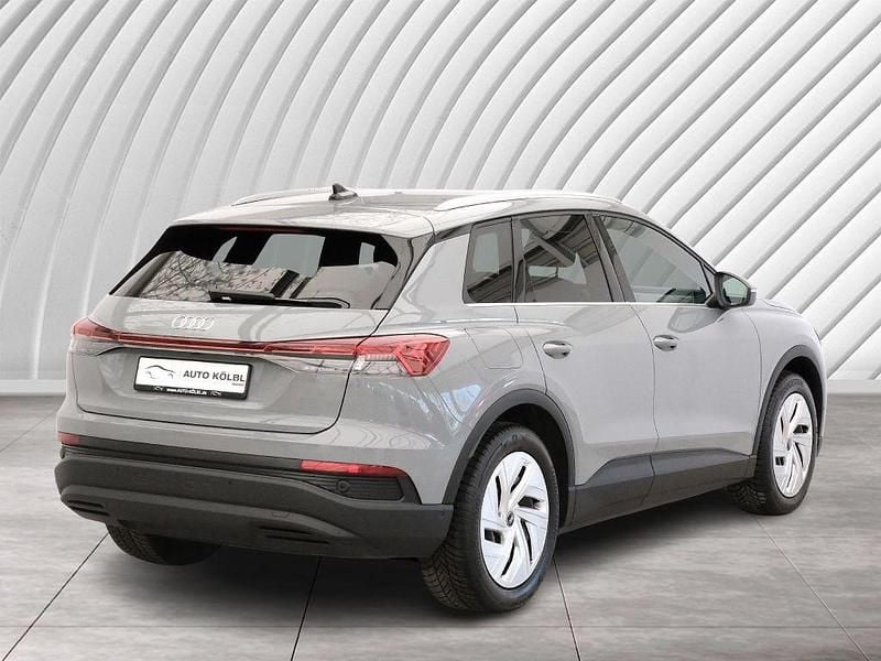 Gebraucht Audi Q4 e-tron 150 kW (204 PS) 2022 Kieselgrau SUV