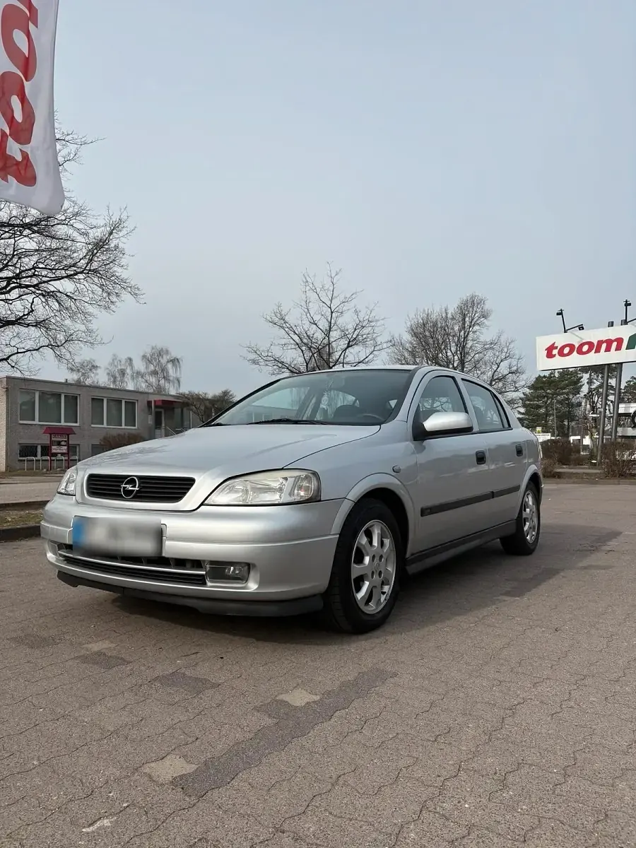 Usata Opel Astra 84 CV (61 kW) 2001 Argento Utilitaria