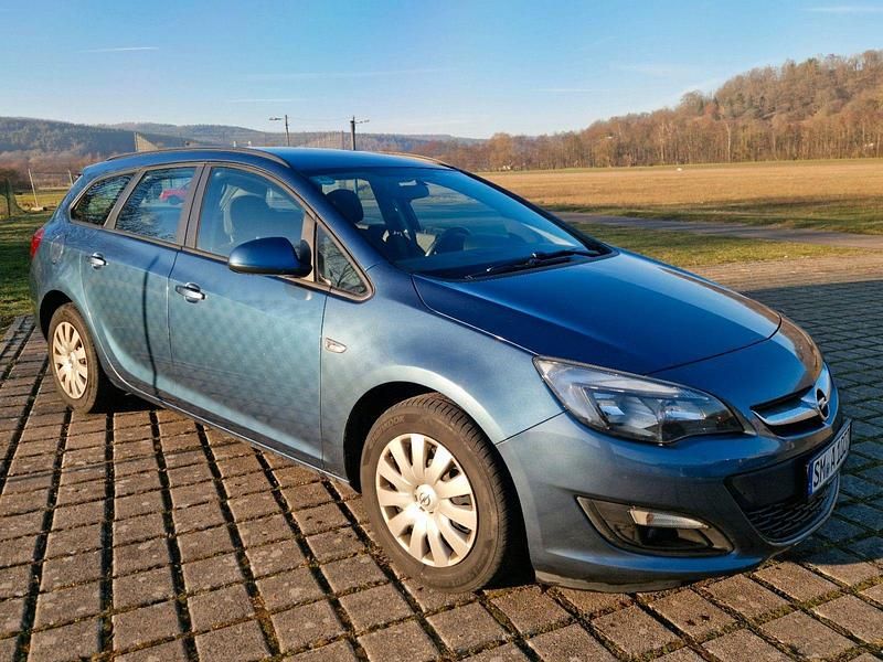 Gebraucht Opel Astra Edition 110 PS (80 kW) 2014 Blau Kombi