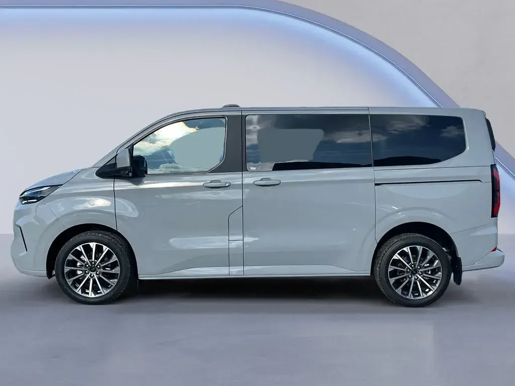 Neu Ford Tourneo Titanium X 170 PS (125 kW) 2025 Grau Van / Kleinbus