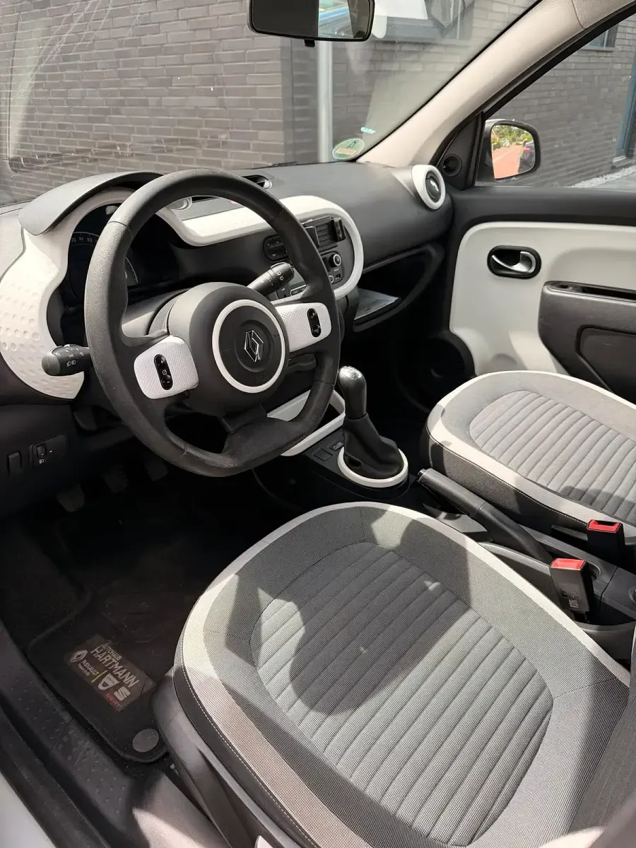Gebraucht Renault Twingo 70 PS (51 kW) 2016 Weiß Kleinwagen
