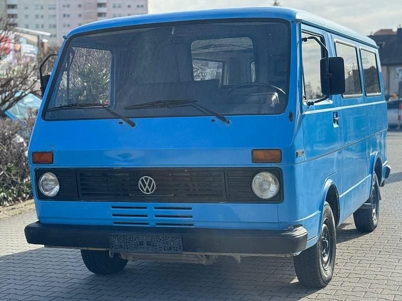 Second-hand VW LT 75 CP (55 kW) 1983 Albastru Monovolum