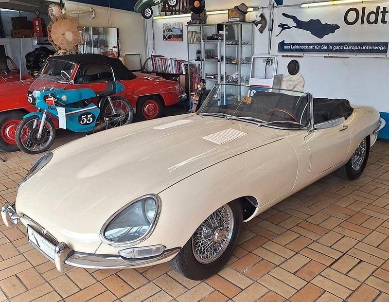 Gebraucht Jaguar E-Type S 269 PS (197 kW) 1963 Weiß Cabrio