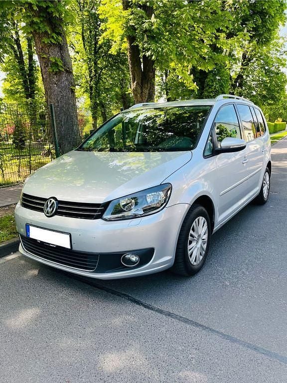 Gebraucht VW Touran Highline 105 PS (77 kW) 2012 Silber Van / Kleinbus