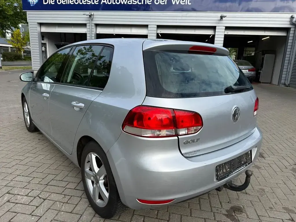 Gebraucht VW Golf VI 80 PS (58 kW) 2009 Silber Kleinwagen
