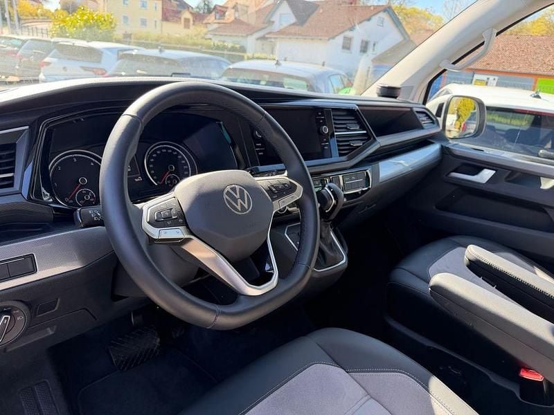 Gebraucht VW T6.1 Generation Six 150 PS (110 kW) 2022 Weiß Van